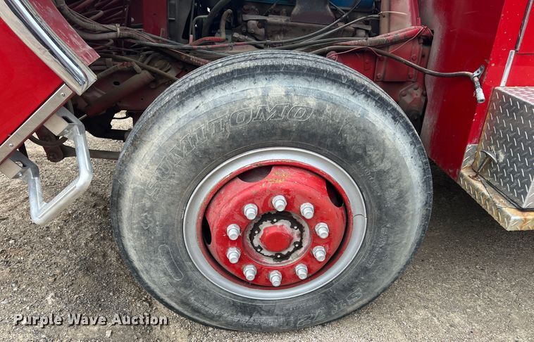 image for item KG9757 1979 Ford 900  fire truck