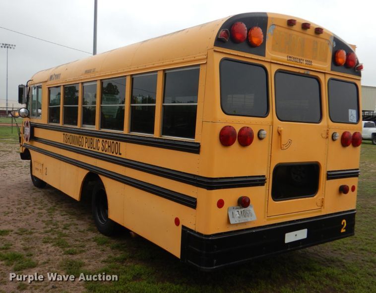 image for item KP9149 2000 Chevrolet P30  school bus