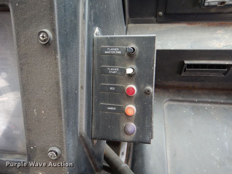 image for item KP9149 2000 Chevrolet P30  school bus