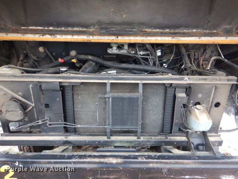 image for item KP9149 2000 Chevrolet P30  school bus