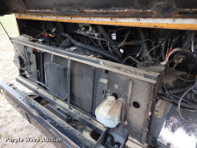 image for item KP9149 2000 Chevrolet P30  school bus