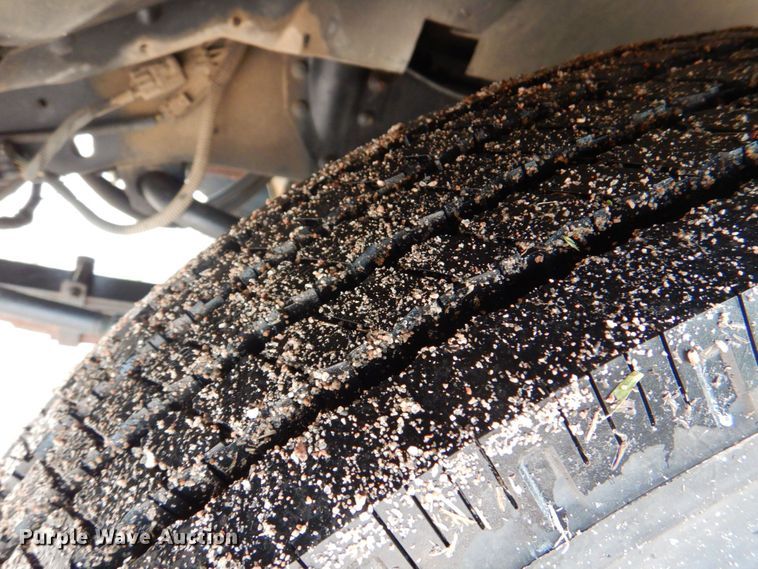 image for item KP9149 2000 Chevrolet P30  school bus