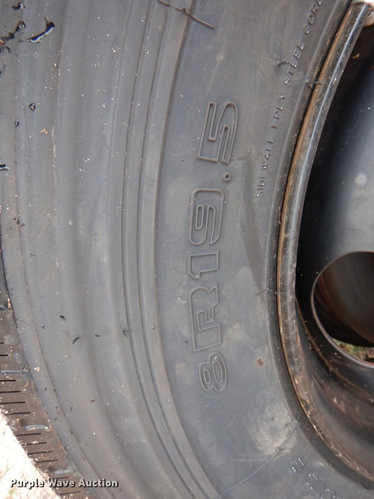 image for item KP9149 2000 Chevrolet P30  school bus