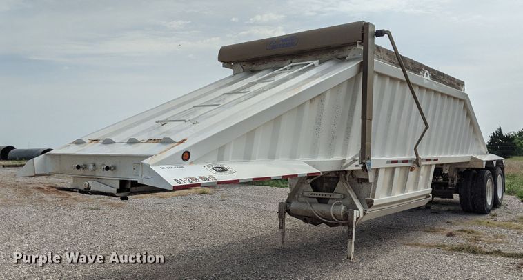 image for item KR9849 2005 Manac SBD-240  bottom dump trailer