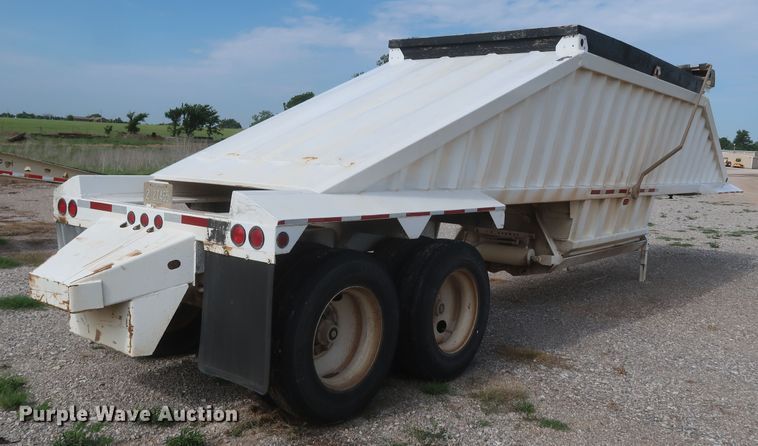 image for item KR9849 2005 Manac SBD-240  bottom dump trailer