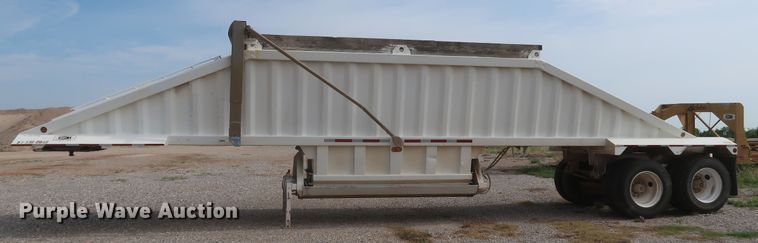 image for item KR9849 2005 Manac SBD-240  bottom dump trailer