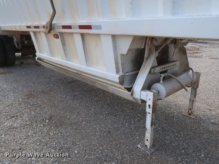 image for item KR9849 2005 Manac SBD-240  bottom dump trailer