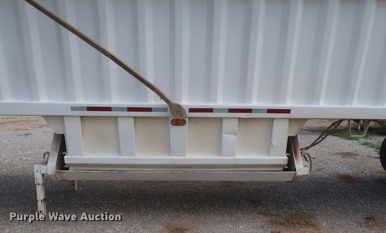 image for item KR9849 2005 Manac SBD-240  bottom dump trailer