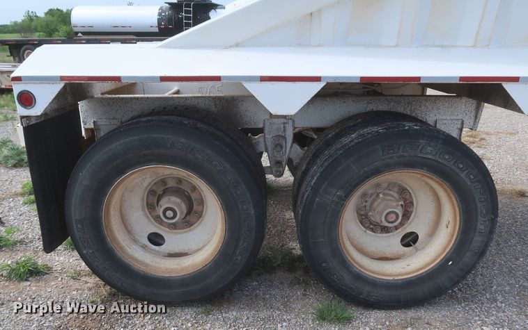 image for item KR9849 2005 Manac SBD-240  bottom dump trailer