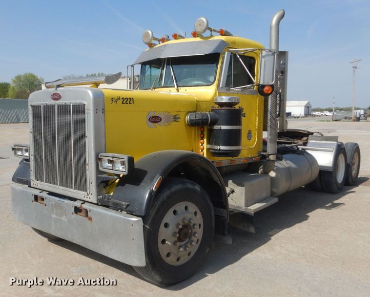 image for item KS9957 1982 Peterbilt 359  semi truck