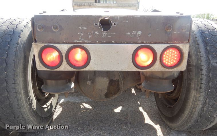 image for item KS9957 1982 Peterbilt 359  semi truck