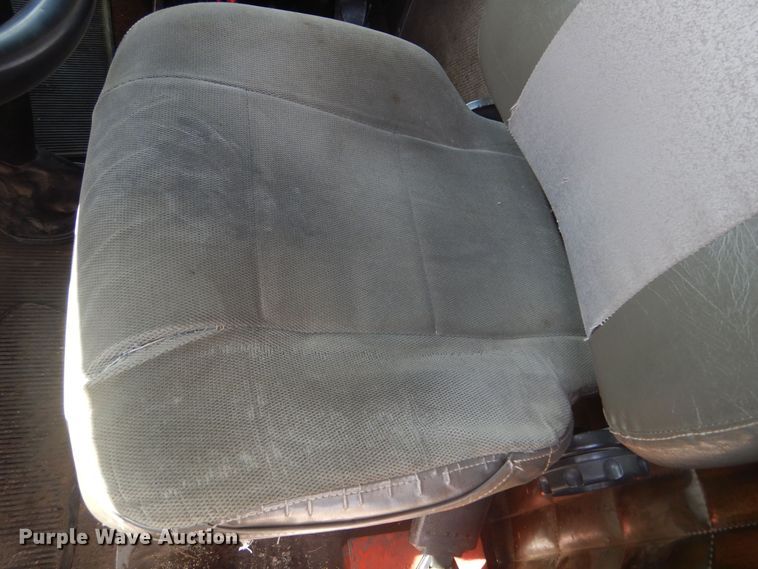 image for item KS9957 1982 Peterbilt 359  semi truck