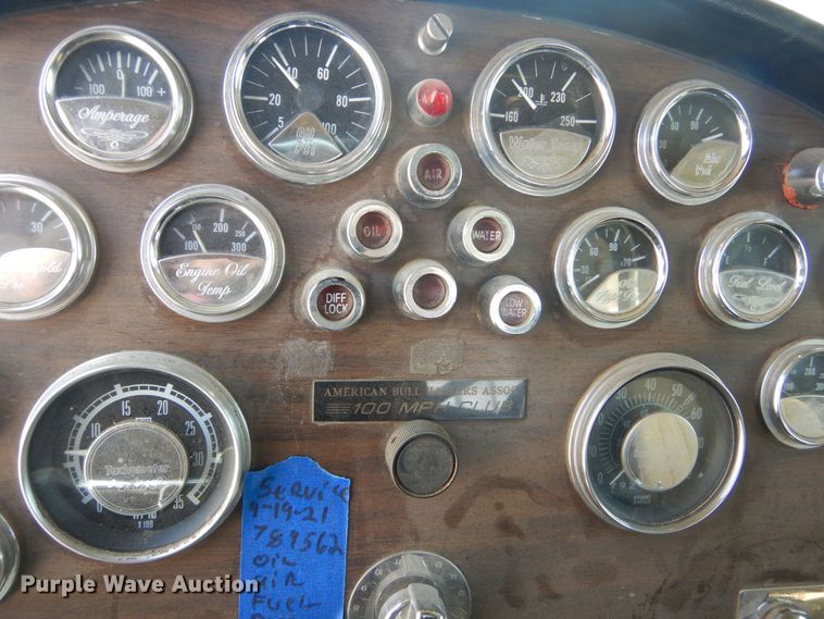 image for item KS9957 1982 Peterbilt 359  semi truck