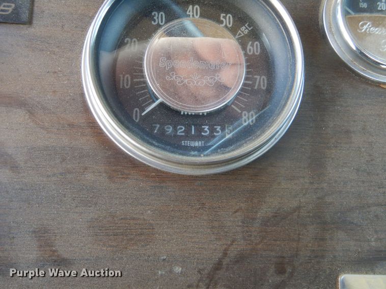 image for item KS9957 1982 Peterbilt 359  semi truck