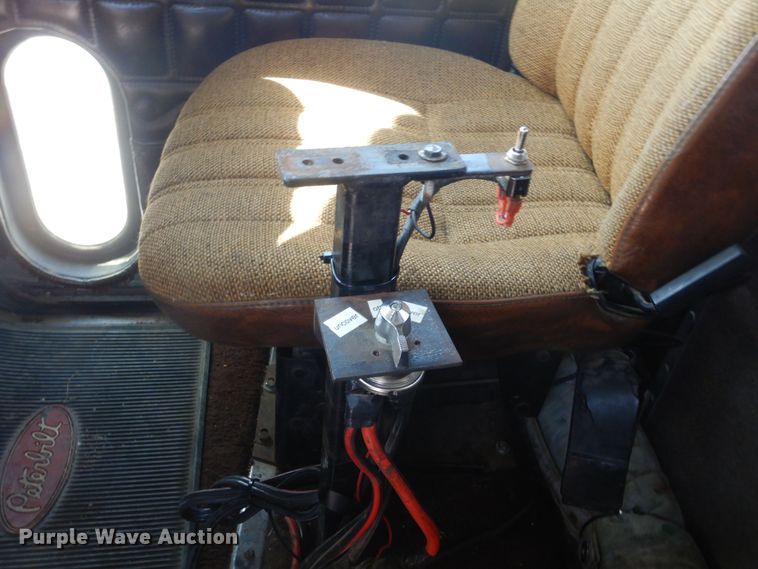 image for item KS9957 1982 Peterbilt 359  semi truck