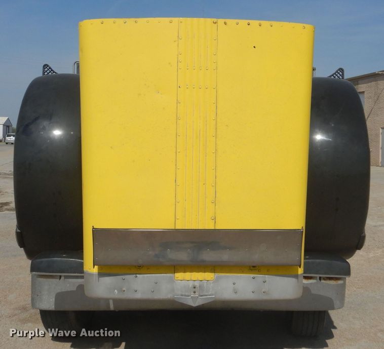 image for item KS9957 1982 Peterbilt 359  semi truck