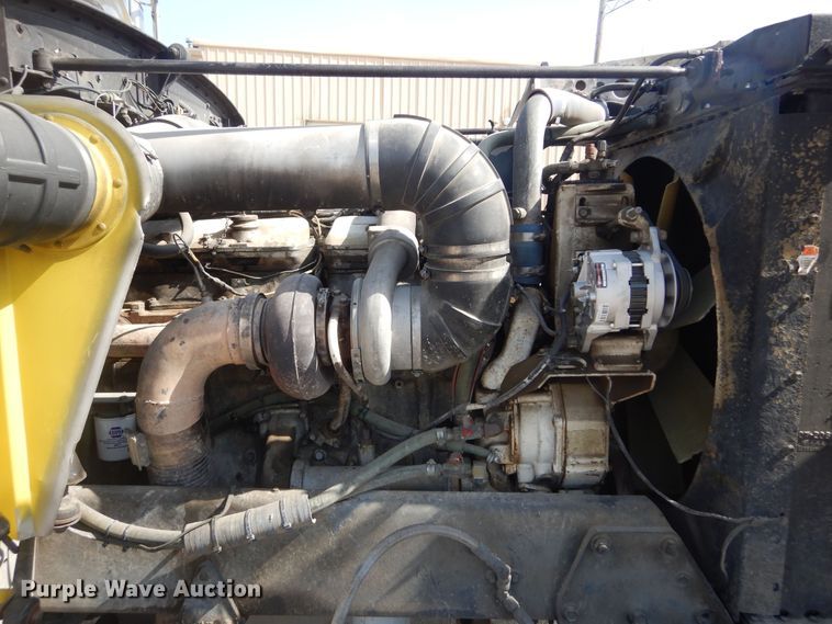 image for item KS9957 1982 Peterbilt 359  semi truck