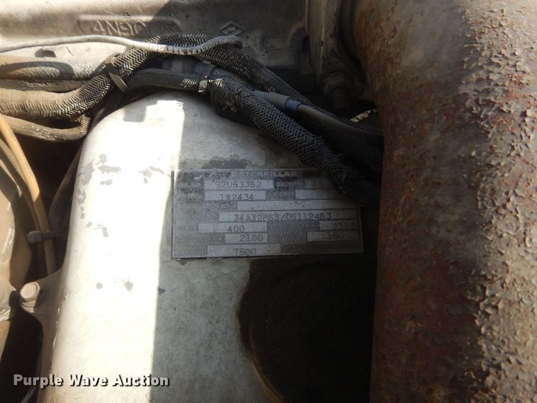 image for item KS9957 1982 Peterbilt 359  semi truck