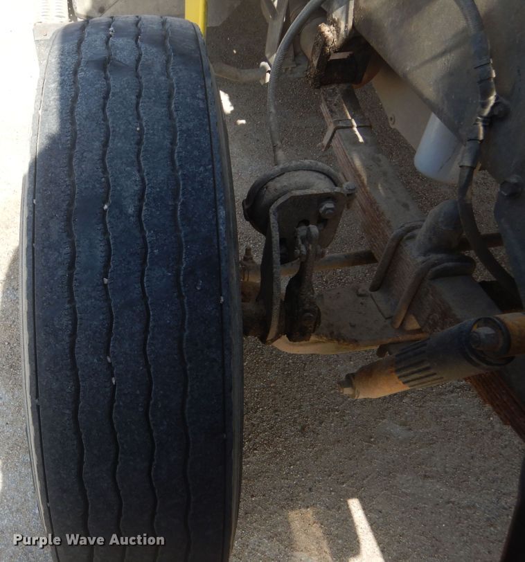 image for item KS9957 1982 Peterbilt 359  semi truck