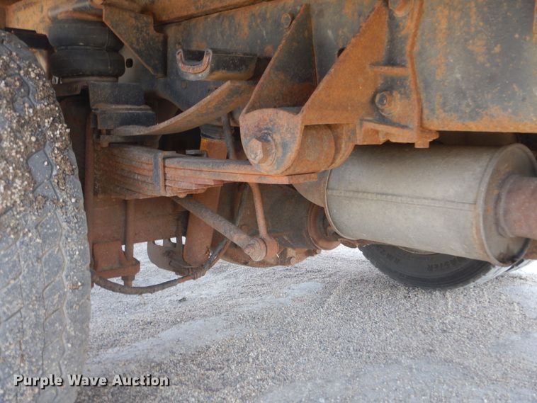 image for item KS9961 2009 Ford F450 Super Duty XLT  Crew Cab flatbed truck