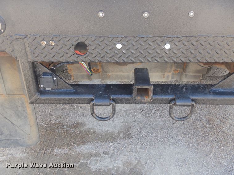 image for item KS9961 2009 Ford F450 Super Duty XLT  Crew Cab flatbed truck