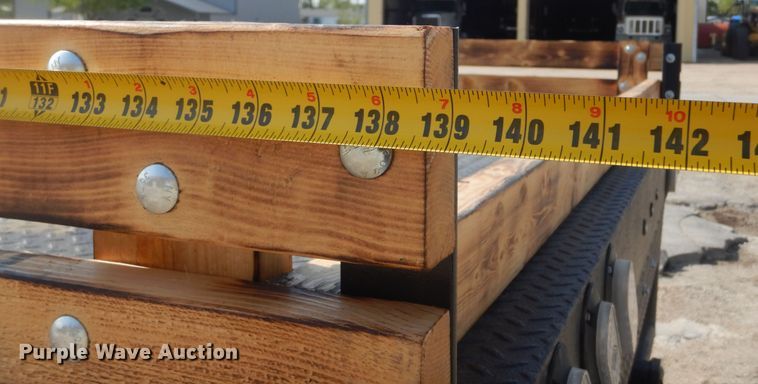 image for item KS9961 2009 Ford F450 Super Duty XLT  Crew Cab flatbed truck