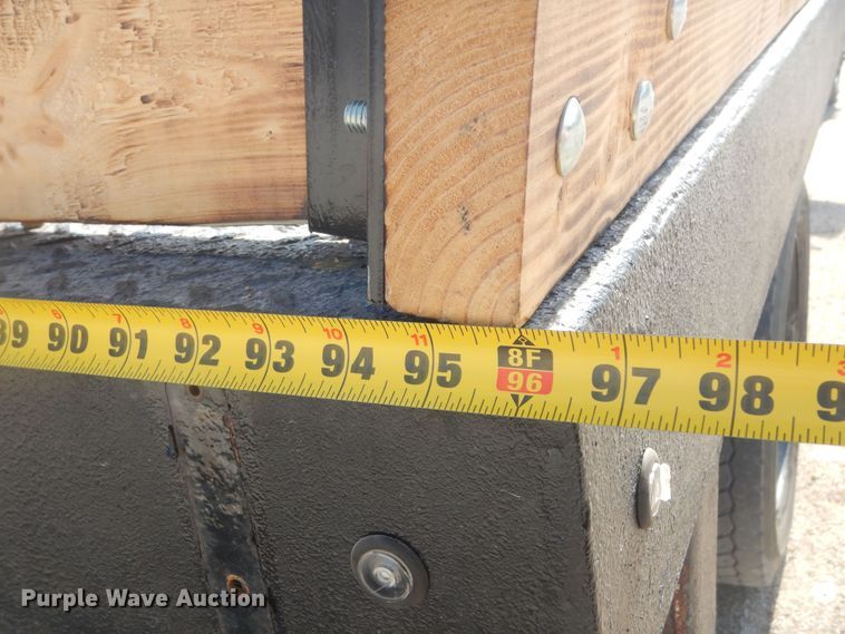 image for item KS9961 2009 Ford F450 Super Duty XLT  Crew Cab flatbed truck