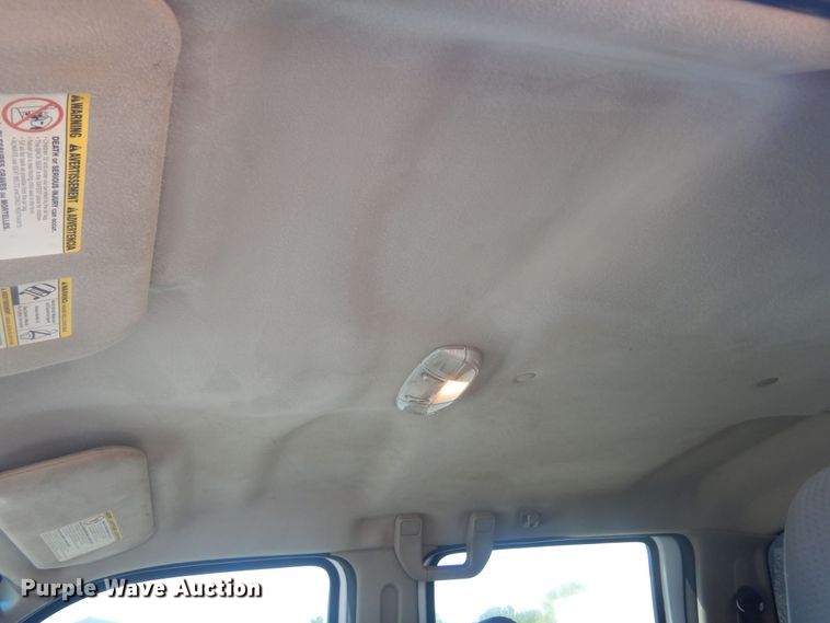 image for item KS9961 2009 Ford F450 Super Duty XLT  Crew Cab flatbed truck