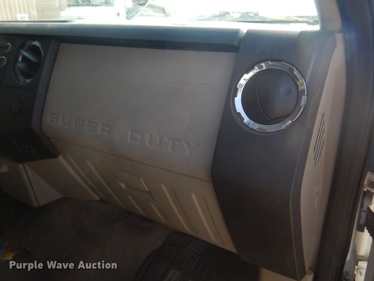 image for item KS9961 2009 Ford F450 Super Duty XLT  Crew Cab flatbed truck