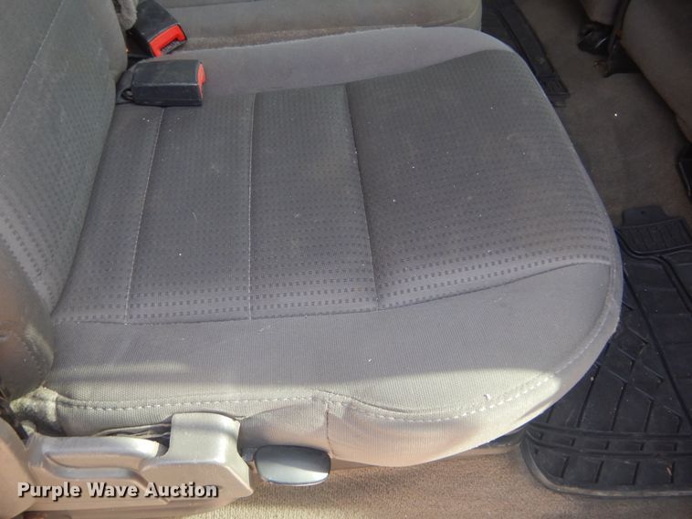 image for item KS9961 2009 Ford F450 Super Duty XLT  Crew Cab flatbed truck