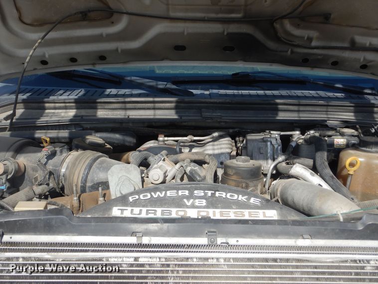 image for item KS9961 2009 Ford F450 Super Duty XLT  Crew Cab flatbed truck