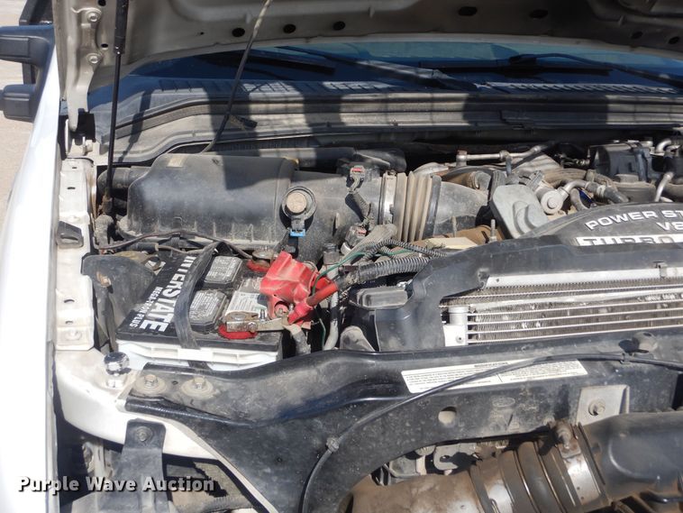 image for item KS9961 2009 Ford F450 Super Duty XLT  Crew Cab flatbed truck