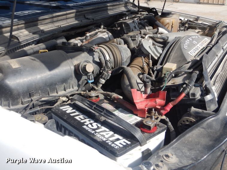 image for item KS9961 2009 Ford F450 Super Duty XLT  Crew Cab flatbed truck