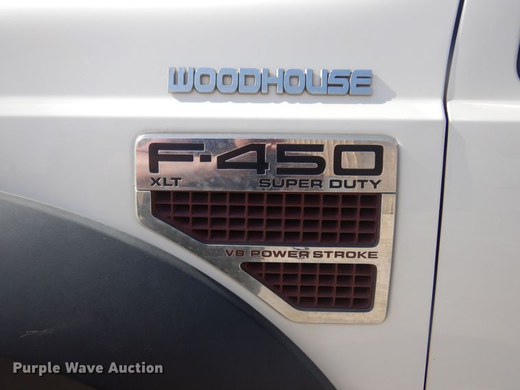 image for item KS9961 2009 Ford F450 Super Duty XLT  Crew Cab flatbed truck