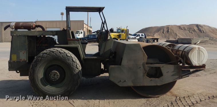 image for item KS9963 1981 Raygo 400A  single drum vibratory roller