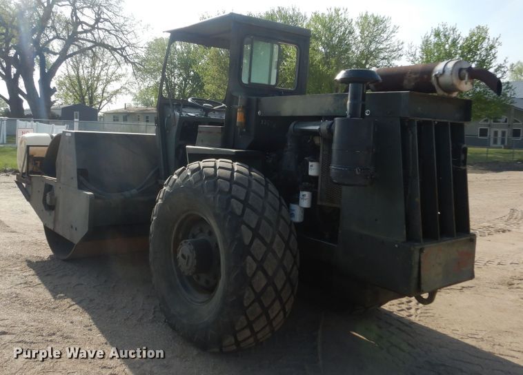 image for item KS9963 1981 Raygo 400A  single drum vibratory roller