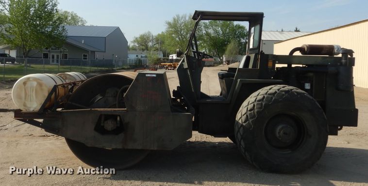 image for item KS9963 1981 Raygo 400A  single drum vibratory roller