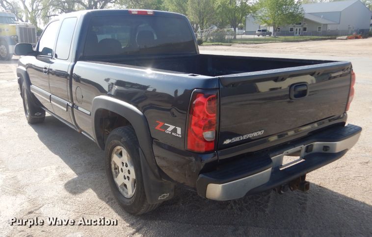 image for item KS9965 2006 Chevrolet Silverado 1500  Ext. Cab pickup truck