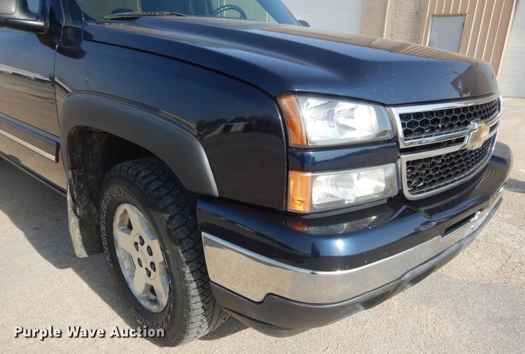 image for item KS9965 2006 Chevrolet Silverado 1500  Ext. Cab pickup truck