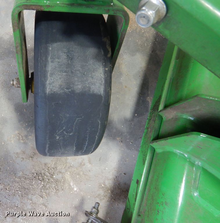 image for item KS9967 John Deere 7 Iron Pro 72  mower Deck