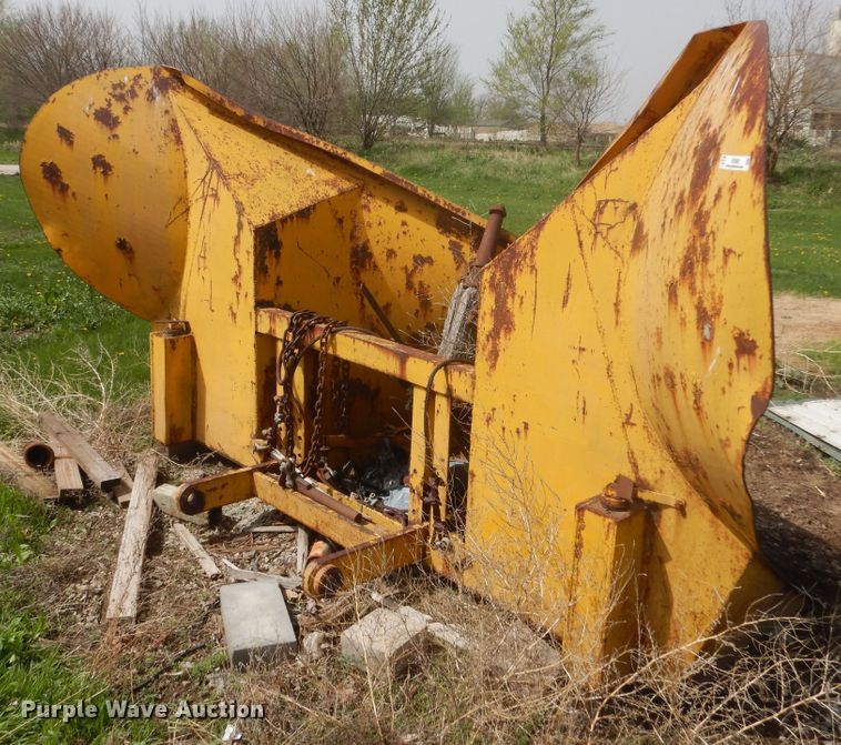 image for item KS9982 11' W V-plow