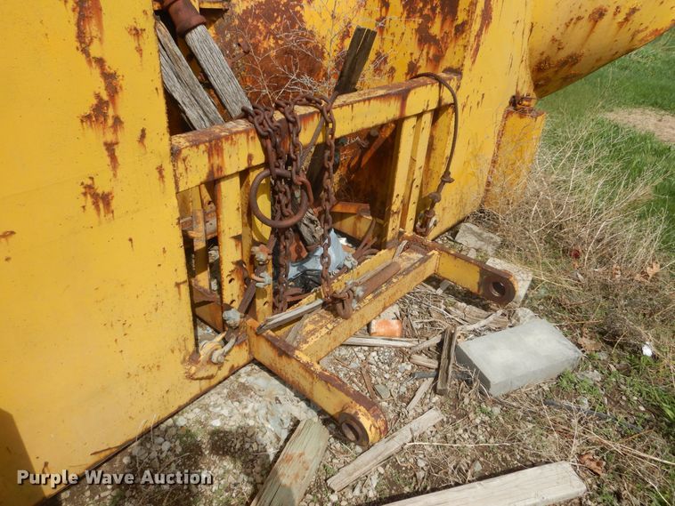 image for item KS9982 11' W V-plow