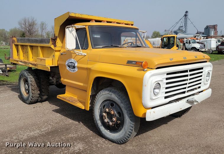 image for item KS9984 1970 Ford 500  dump truck