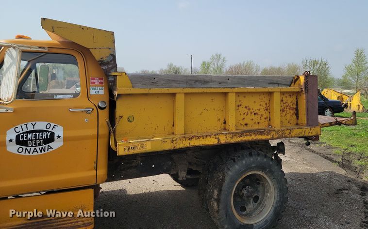 image for item KS9984 1970 Ford 500  dump truck