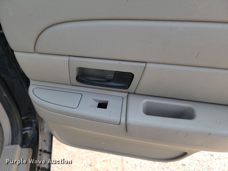 image for item KS9985 2011 Ford Crown Victoria Police Interceptor