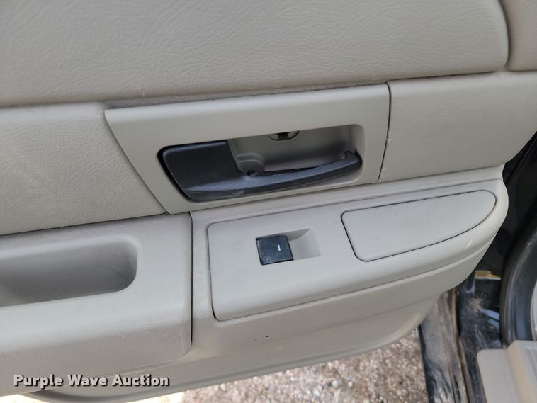 image for item KS9985 2011 Ford Crown Victoria Police Interceptor