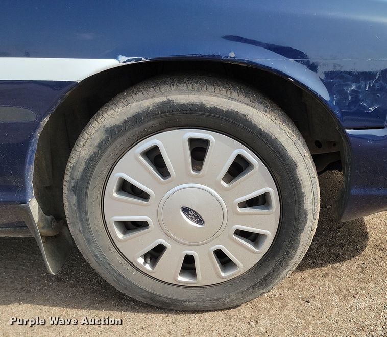 image for item KS9986 2006 Ford Crown Victoria Police Interceptor