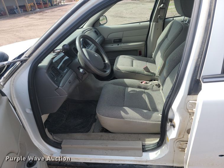 image for item KS9987 2011 Ford Crown Victoria Police Interceptor