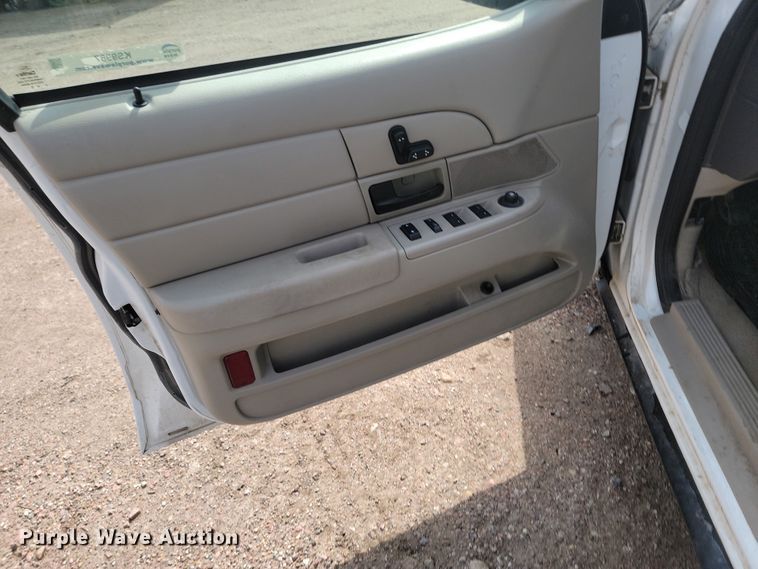 image for item KS9987 2011 Ford Crown Victoria Police Interceptor