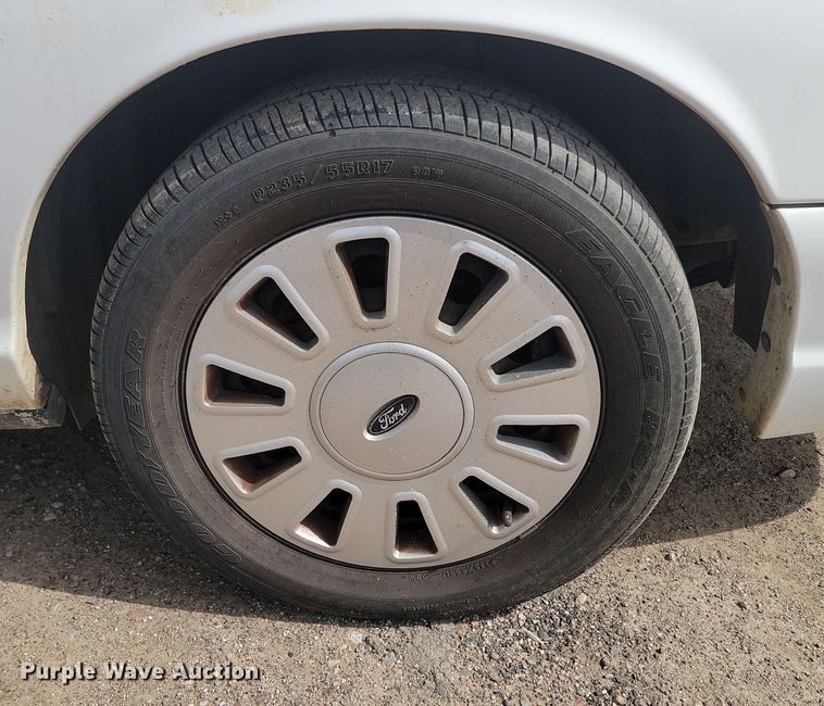 image for item KS9987 2011 Ford Crown Victoria Police Interceptor